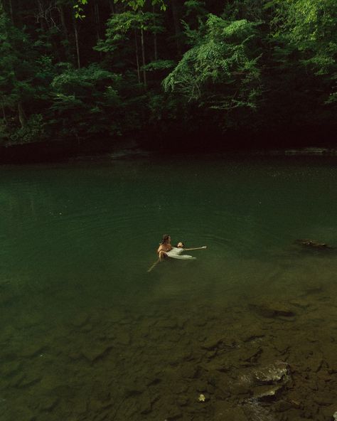 These are possibly my favorite photos I’ve taken. Tennessee’s lush greenery, the soft light dancing on the water, Brittney and Ethan’s tangible love for each other - honestly the shoot of a lifetime. Hope you think these are as magical as I do 🫶🏽 . . keywords - beautiful waterfall, Tennessee, couples shoot, swim shoot, blue lagoon, the notebook, twilight, sunset, golden hour, Tarzan and Jane, jungle, forest, lush greenery, river, hiking, adventure, movie scenes, Pinterest, couples inspo, whit... White Dress Elopement, Pinterest Couples, River Shoot, Cinematic Photoshoot, Twilight Sunset, Couple Inspo, Tarzan And Jane, Jungle Forest, Earth Angels