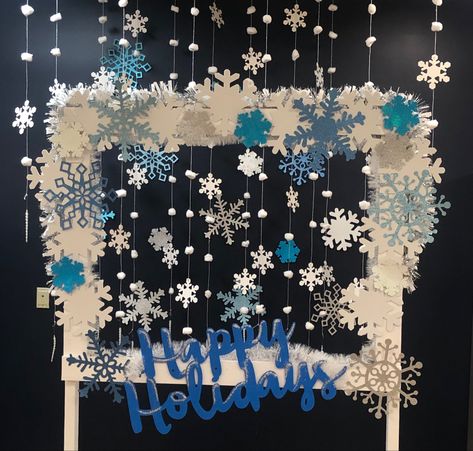 Winter Theme Photo Booth, Snowflake Backdrop Diy, Winter Carnival Decorations, Winter Carnival Ideas School, Winter Photo Booth, Winter Wonderland Photo Booth, Snowglobe Photo Booth, Winter Carnival, School Dance Decorations