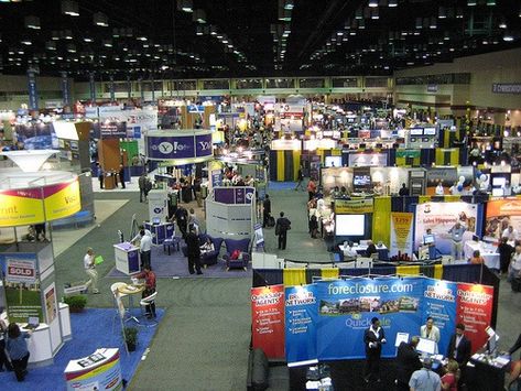 Trade Show Flooring, Marketing Advice, Trade Show Display, Tradeshow Booth, Online Trading, Public Relations, Trade Show, Social Media Tips, Online Branding