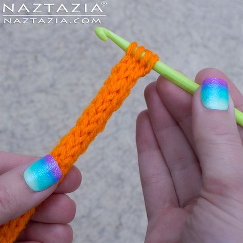 How to Crochet or Knit an I-Cord - DIY YouTube Video Tutorial by Donna Wolfe from Naztazia Cordon Crochet, Crochet I Cord, Yarn Necklace, Crochet Idea, Confection Au Crochet, Crochet Cord, Crazy Quilting, I Cord, Crochet Instructions