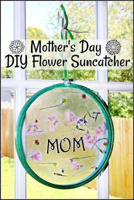 Mother's Day DIY Flower Suncatcher - inspired by Disney's "Brave" for #MovieMonday Flower Suncatcher, Diy Mother's Day Crafts, Disney Brave, Diy Gifts For Mom, Mothers Day Crafts For Kids, Diy Mothers Day Gifts, Mother's Day Diy, Mothers Day Gifts, Mom Day