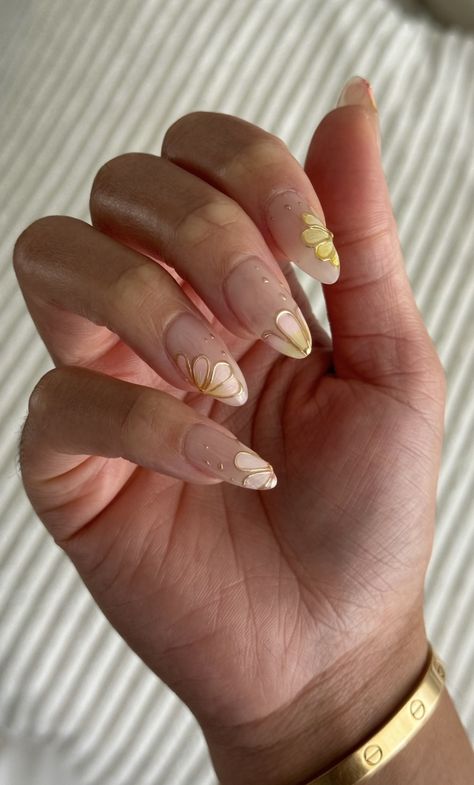 Classy Almond Nails, Spring Acrylic Nails, Fancy Nails Designs, Summery Nails, Classy Acrylic Nails, Almond Nails Designs, Almond Acrylic Nails, Classy Nails, Funky Nails