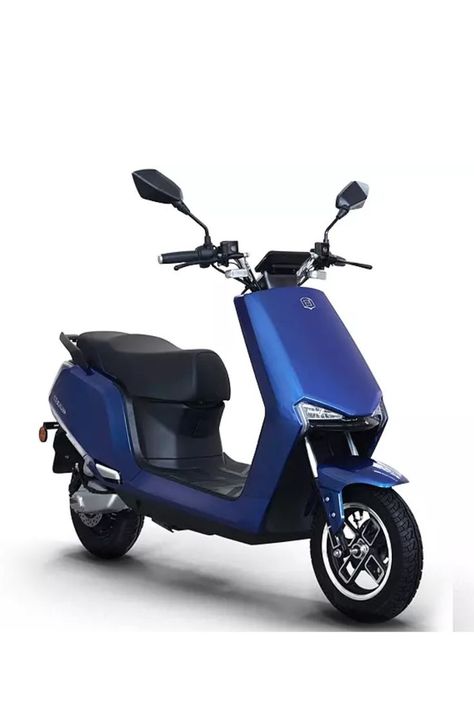 BGauss A2 | 250 W Moped Bike, Dealership Showroom, Scooter Price, Electric Scooter Design, Motor Listrik, Best Scooter, Scooter Design, Reverse Gear, Motor Bike