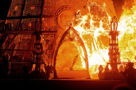 The Temple of Grace burns Fire Kingdom Aesthetic, World Burning, Castle On Fire Aesthetic, Burning Castle, Fire Temple Fantasy Art, Palace Fantasy Fire, Inside Building, Grace Burns, Burning Inside