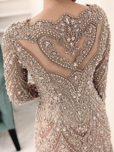 Payet Kebaya, Model Dress Kebaya, Dress Brokat Modern, Kebaya Lace, Kebaya Wedding, Kebaya Modern Dress, Kebaya Brokat, Modern Kebaya, Batik Kebaya