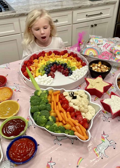 Unicorn Magic Birthday Spread by The BakerMama Unicorn Party Food Ideas, Budget Images, Unicorn Birthday Party Food, Food Ideas On A Budget, Rainbow Party Food, Birthday Spread, Unicorn Party Food, Rainbow Unicorn Birthday Party, Recipes Using Bananas