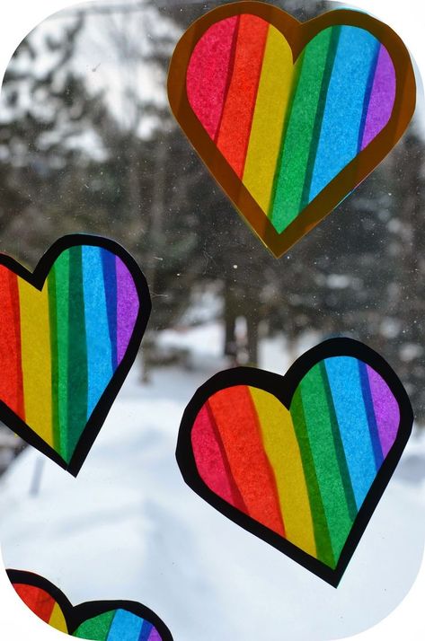 Happy rainbow heart suncatchers! A beautiful craft for winter around Valentine's Day! #heartcrafts #ValentinesDay Diy With Kids, Rainbow Activities, Tema Disney, Heart Rainbow, Rainbow Crafts, Rainbow Theme, Heart Crafts, Rainbow Art, Valentine Day Crafts