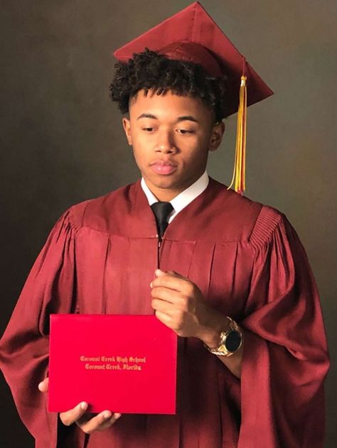 Yea Gio😍🤪 @smoothgio on YT Graduation Goals, Jolly Ranchers Candy, Jolly Ranchers, Graduation Pics, Hot Tamales, Jolly Rancher, Senior Picture Outfits, Grad Photos, Class Of 2020