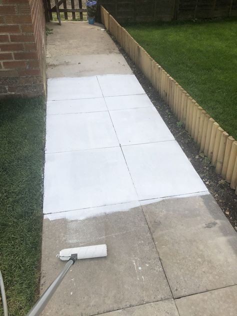 Painted Concrete Slabs Patio, Painted Concrete Pathway, Painting Concrete Slabs Patio, Concrete Floor Stencil Ideas, Paver Stencil Ideas, Painting Slabs In Garden, Painted Garden Slabs Patio, Painting Paving Slabs Ideas, Painted Slabs Patio