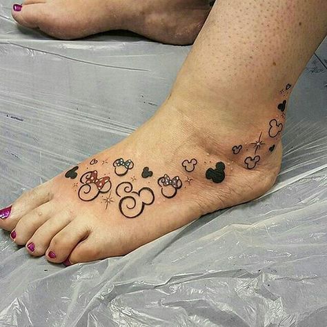 Disney Ankle Tattoo, Disney Foot Tattoo, Tattoo Tinkerbell, Mama Tattoos, Disney Henna, Mickey And Minnie Tattoos, Minnie Tattoo, Mickey Tattoo, Tattoo Foot