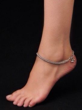 Simple Anklets Silver, Painjan Designs Silver, Pattilu Designs Silver Simple, Simple Payal Designs Silver, Anklets Indian Silver Simple, Silver Anklet Design Simple, Indian Anklets Silver, Anklets Indian Silver Modern, Latest Silver Anklet Designs