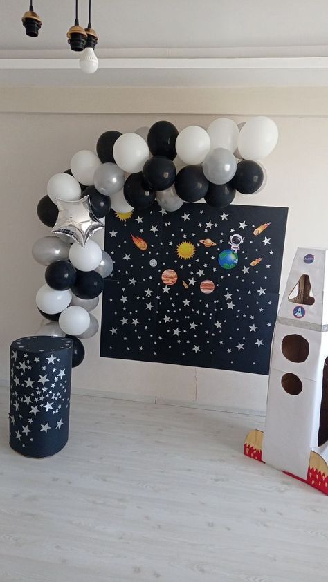 Space Theme Classroom, Space Theme Party, Student Teacher Gifts, Space Birthday Party, Space Birthday, Space Party, Valerian, Space Theme, Classroom Themes