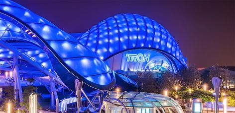 Get the latest info! Want to know how to ride Tron: Lightcycle/Run at Walt Disney World? Follow this link to get instructions in your inbox. https://lp.constantcontactpages.com/su/qGnCkau #Tron #tronlightcyclerun #magicaltravel #magical_travel Tron Lightcycle Run, Tomorrowland Disney, Tron Light Cycle, Disney World Shirts, Service Projects, Disney Aesthetic, Disney Girls, Disney Pictures, Magic Kingdom