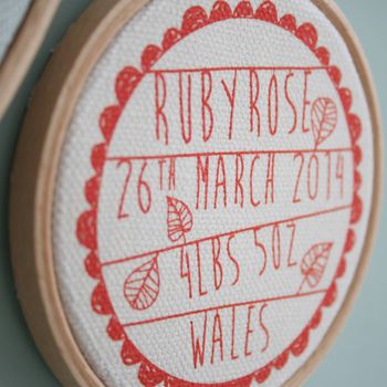 Small Birth hoop print red on sand Sampler Embroidery, Stitch Things, Personalised Embroidery, Hoop Frame, Baby Christening Gifts, Birth Sampler, Wooden Embroidery, Gender Neutral Colors, Wooden Embroidery Hoops