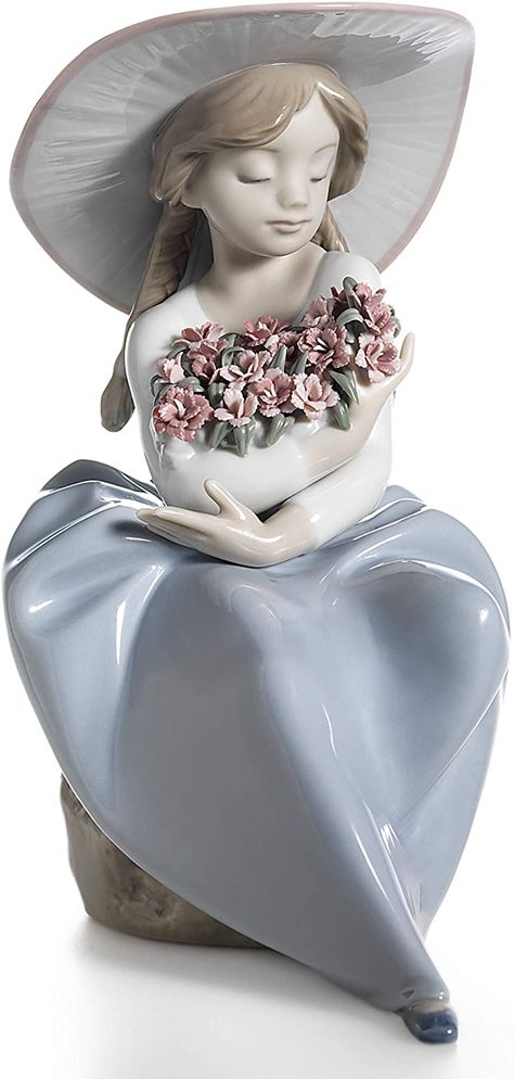 Japanese Statue, Porcelain Dolls Value, Girl With Flowers, Lladro Porcelain, Lladro Figurines, Rustic Glam, Porcelain Dolls, Porcelain Figurines, Antique Dolls