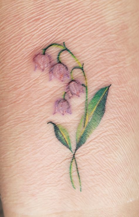 Lily Of The Valley Tattoo Colorful, Realistic Lily Of The Valley Tattoo, Lilly Of Valley Tattoos, Lilly Of The Valleys Small Tattoo, Lily Of The Valley And Daisy Tattoo, Lilly Of The Valley Tattoo Meaning, Lily Of The Valley Tattoo Color, Fine Line Lily Of The Valley Tattoo, Tattoo Lilly