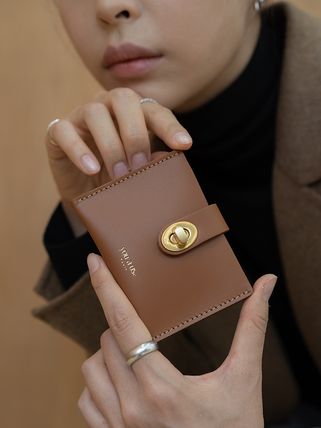 Designer fashion, Seoul-fully created | W Concept Wallet Photoshoot, Wallet Photography Ideas, Cardholder Wallet, Aluminum Wallet, Photography Bags, Bead Hair Accessories, Marketing Photos, Red Wallet, Jewelry Photoshoot