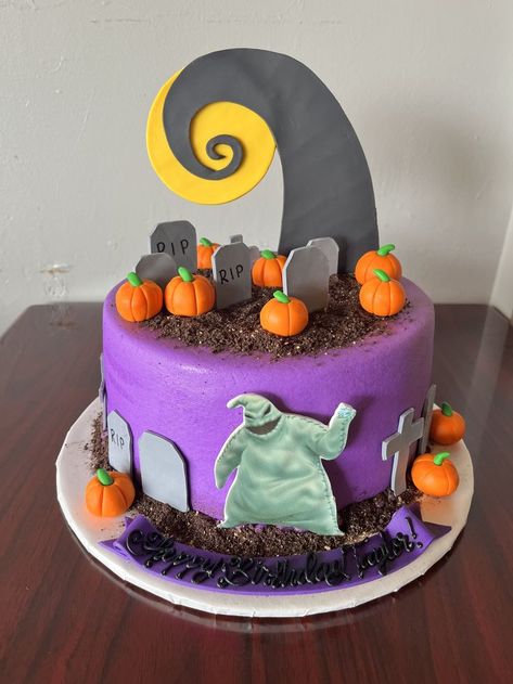 Uggy Buggy, Oogie Boogie Cake, Nightmare Before Christmas Cake, Oogie Boogie, Holiday Cakes, The Nightmare Before Christmas, The Nightmare, Christmas Cake, Disney Inspired