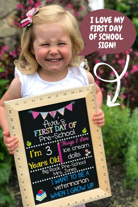 First Day Preschool Sign, Pre K Back To School, Chalkboard School Signs, First Day Of School Chalkboard, Preschool First Day, Cutest Picture Ever, First Day Of School Pictures, Preschool Pictures, Back To School Sign