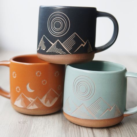 Ceramic Mugs For Men, Tree Mug Pottery, Ocean Mug Ceramics, Handmade Coffee Mugs, Clay Mugs Ideas, Pottery Designs Ideas, Handmade Mugs Pottery, Pottery Mugs Handmade, Wheel Thrown Mugs