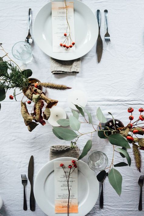 Beautiful Table Setting | Tending the Table: Simple Chairs, Thanksgiving Tabletop Decor, Tafel Decor, Ideas Hogar, Beautiful Table Settings, Backyard Inspiration, Natural Christmas, Thanksgiving Table Decorations, Natural Home Decor