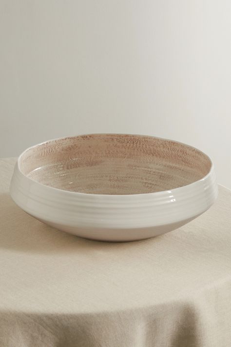 Brunello Cucinelli's bowl is designed in elegant neutral tones that will slot effortlessly into your existing decor. Large in size, it has been handmade in Italy using centuries-old artisanal techniques to achieve a one-of-a-kind ridged glaze. It's relatively deep, so is ideal for using as a center piece or fruit bowl. Ceramic Punch Bowl, Rustic Pottery Bowls, Throwing Ceramics Pottery Wheel, Large Ceramic Bowls, Handmade Bowls Pottery, Ceramic Fruit Bowl Handmade, Large Ceramic Bowl, Wedding Ceramics, Wheel Ceramics