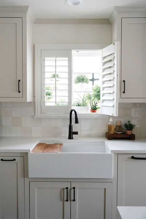 Square Zellige Tile, Zellige Tile Backsplash, Light And Bright Kitchen, Bright Kitchen, 2024 Goals, New Years Resolutions, Gorgeous Tile, Timeless Kitchen, Big Kitchen