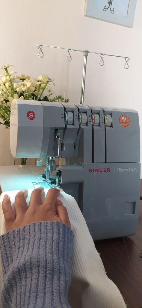 Mesin obras portable Singer Overlock, Overlock Machine, Sewing Room, Vision Board, Heavy Duty, Sewing