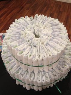 Crafty Honey Badgers: Folded diaper cakes are way easier! Note to self: Use this pin! Best, most clear instruction for folded method. Honey Badgers, Pamper Cake, Diaper Cakes Tutorial, Diaper Cake Instructions, Mini Diaper Cakes, Diy Diaper Cake, Nappy Cake