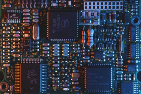 Visualizing CPU, Memory, And GPU Utilities with Python Analyzing CPU, memory usage, and GPU components for monitoring your PC and deep learning projects Semiconductor Manufacturing, Computer Chip, Voip Phone, Google Glass, Printed Circuit Board, Quantum Computer, Disk Drive, Emerging Technology, Wireless Controller