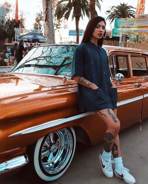 Lowrider Graduation Pictures, Low Rider Photoshoot, Lowrider Maternity Shoot, Lowrider Photoshoot, Latina Photoshoot, Brown Lowrider Aesthetic, Chicana Style Outfits, Lowrider Culture, Dope Wallpaper