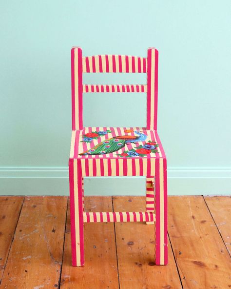 Stripe Painted Furniture, Painted Church Pew, Painted Chairs Ideas, Chair Painting Ideas, Hand Painted Furniture Diy, Painted Kids Furniture, Painted Chairs Diy, Colourful Chairs, Painted Kids Chairs