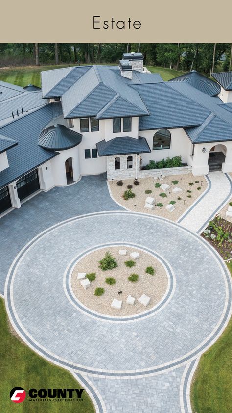 Modern Circle Driveway, Driveway Hardscape Ideas, Modern Farmhouse Driveway Entrance, Wide Driveway Ideas, Wrap Around Driveway Ideas, Small Circle Driveway Ideas, Circle Driveway Ideas Front Yards, Round About Driveway Landscaping, Round About Driveway