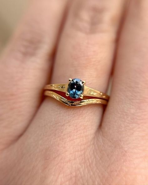 Pretty Engagement Rings, The Fae, Cute Engagement Rings, Future Engagement Rings, Sunflower Pendant, Floral Ring, Dream Engagement, Dream Engagement Rings, Jewelry Lookbook