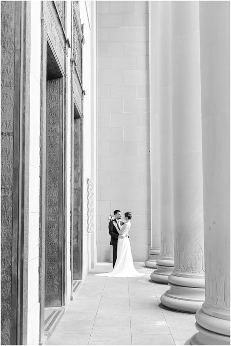 Kansas City Wedding Elopement with Natausha & Jack | www.mariamsaifan.com Nelson Atkins Wedding Photos, Kansas City Elopement, Kc Skyline, Kansas City Union Station, Elopement Pictures, Courthouse Wedding Photos, Kansas City Skyline, City Wedding Photos, Overland Park Kansas