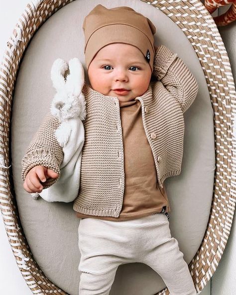 Baby Boy Fall Outfits, Baby Mode, Neutral Baby Clothes, Baby Ootd, Newborn Boy Clothes, Baby Inspiration, Baby Boy Photos, Baby Trend