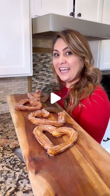 Jenny Martinez on Instagram: "Heart Shape Churros Are you ready for Valentine’s? Now pots and pans by Mesa Mia Collection @mesamiabyjennymartinez #valentines #day #love #heart #churros" Heart Churros, Jenny Martinez, Mexican Desserts, Instagram Heart, Valentines Day Desserts, Valentines Day Love, Mexican Dessert, Pots And Pans, Mexican Food