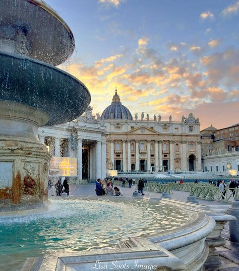 Wishing you a blessed Good Friday from Vatican City in Rome. We are back in Rome for the day and sometimes these experiences seem so surreal. It is times like these I have to take a moment to reflect on the many blessings I have in my life. ❤️ . . . Follow me to see the world more beautifully✨ . . . . #romeitaly🇮🇹 #visitrome_ #explorerome #romephoto #romephotowalk #romephotography #iloverome❤️ #vaticancity🇻🇦 #thevaticanrome #stpetersbasillica #stpetersbasillica #sunsetsoftheday #amazingtr... Blessed Good Friday, Rome Photography, Rome Vatican, Vatican Rome, Le Vatican, Rome Photo, Vision 2025, France Trip, We Are Back