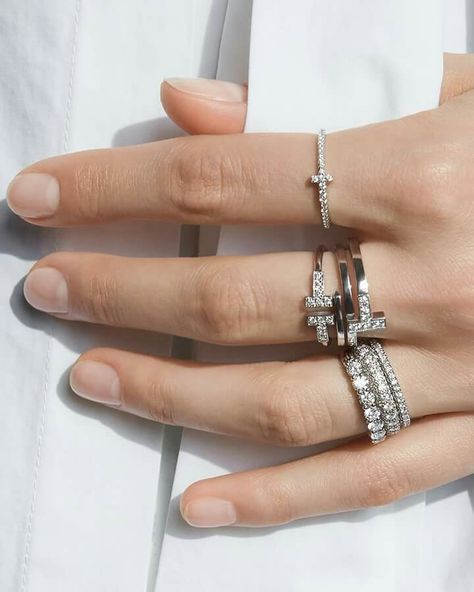 Tiffany's stacking rings Stacked Diamond Rings, Tiffany Diamond Ring, Gold Knot Ring, Tiffany Rings, Tiffany And Co Jewelry, Tiffany And Co Necklace, Tiffany T, More Is More, Diamond Stacking Rings