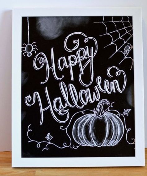 Happy Halloween Printable, Halloween Chalkboard Art, Chalkboard Art Diy, Fall Chalkboard, Happy Halloween Sign, Halloween Chalkboard, Chalkboard Doodles, Whiteboard Art, Happy Halloween Signs