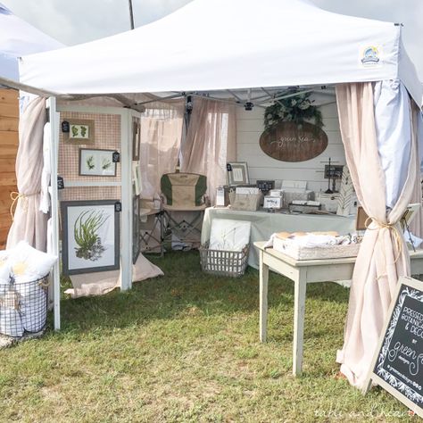 Diy Vendor Tent, Diy Home Decor Accessories, Antique Fair Booth Display, Tent Booth Display Ideas, Folding Market Display, Vendor Booth Walls Diy, Booth Tent Design, Vendor Tent Set Up Ideas, Farmers Market Clothing Display