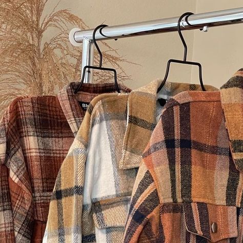 Bonita St. | Clothing boutique on Instagram: "Flannel szn 🍂 Tap to shop your fave!  🤎code IGBONITA to save  🤎Shop new at BonitaSt.com   #flannel#shacket#shackets#plaid#fall#fallfashion#fallvibe#fallhaul#fallfashion2021" Flannels Aesthetics, Shacket Aesthetic, Kat Singleton, Stevie Shay, Flannel Outfits Aesthetic, Flannel Aesthetic, Spirit Week Themes, Autumn Flannel, November Mood