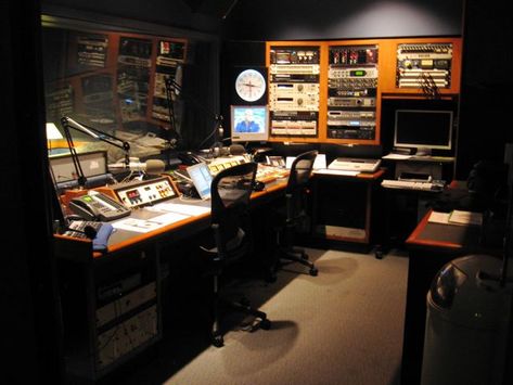 Former LA ABC affiliate radio station control room. Control Room Design, Radio Studio, Recording Booth, Control Room, Dj Booth, Furnishings Design, Music Studio, Recording Studio, Room Layout