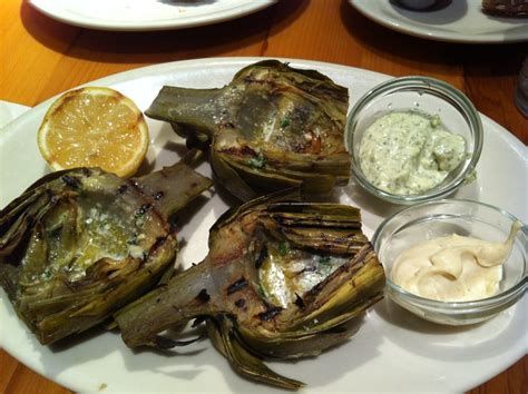 Artichoke Recipe, Grilled Artichoke, Roasted Artichoke, Restaurant Copycat, Artichoke Recipes, Copycat Restaurant Recipes, Paleo Snacks, Artichoke Dip, Grill Master