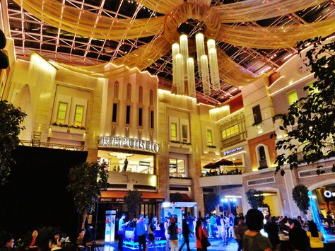 Resorts World Manila Manila City Hall, Manila Ocean Park, City Of Manila, Resorts World Manila, Pavilion Mall Kuala Lumpur, Manila, House Styles