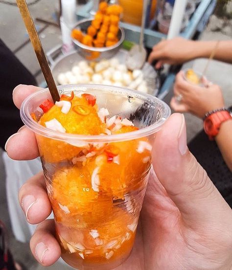 Kwek Kwek, Fried Quail, Quail Eggs, Pinoy Food, Food Cravings, Deep Fried, Bowl, Fruit