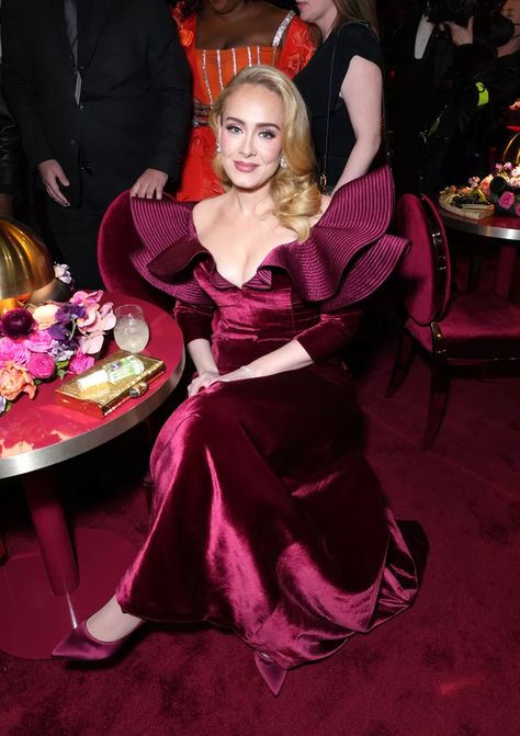 Adele Grammys, Adele Show, Red Velvet Gown, Grammys 2023, Deep Dress, Adele Style, Adele Adkins, Grammys Red Carpet, The Grammys