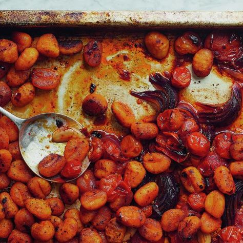 Harissa Roast Gnocchi Bake Roast Gnocchi, Crispy Gnocchi, Gnocchi Bake, Rose Harissa, Baked Gnocchi, Harissa Paste, Rice Pasta, Food Easy, Do The Work