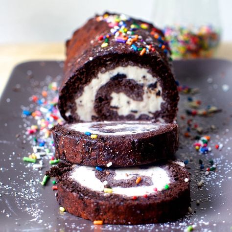 ice cream cake roll – smitten kitchen Ice Cream Cake Roll, Make Ice Cream Cake, Recipes Using Cake Mix, Homemade Ice Cream Cake, Cake Roll Recipes, Ice Cream Cake Recipe, Smitten Kitchen, Chocolate Caliente, Roll Recipe