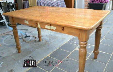 Pine Table Makeover Pine Table Makeover, Grey Desk, Pine Furniture, Desk Makeover, Pine Table, Grey Table, Table Makeover, Furniture Makeover Diy, Table Desk